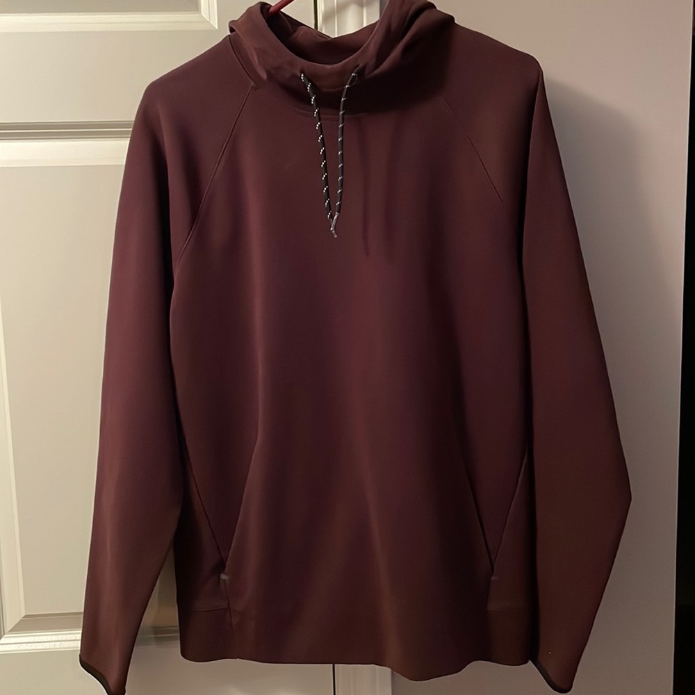 Men’s Old Navy sweatshirt. Size medium. Color dark plum.